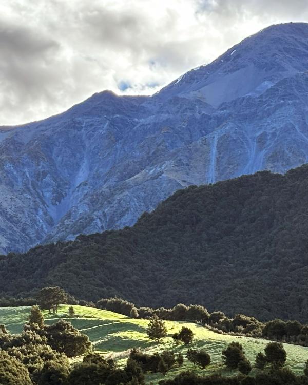 Unreal Kaikoura Mountain Ranges